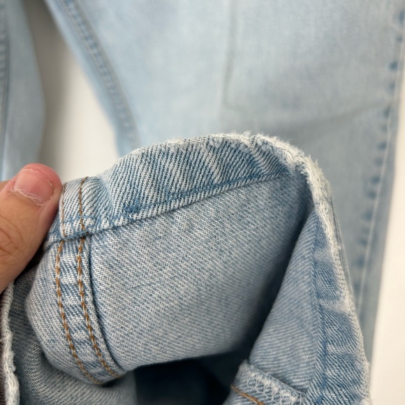 Vintage Levis 550 Light Wash relax fit Jeans Made in Canada - Picture 10 of 16